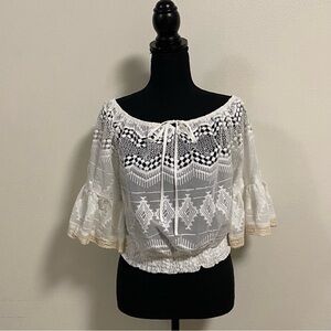 Lulus Blouse Womens Medium white crochet lace off the shoulder Mesa Sunset NWT